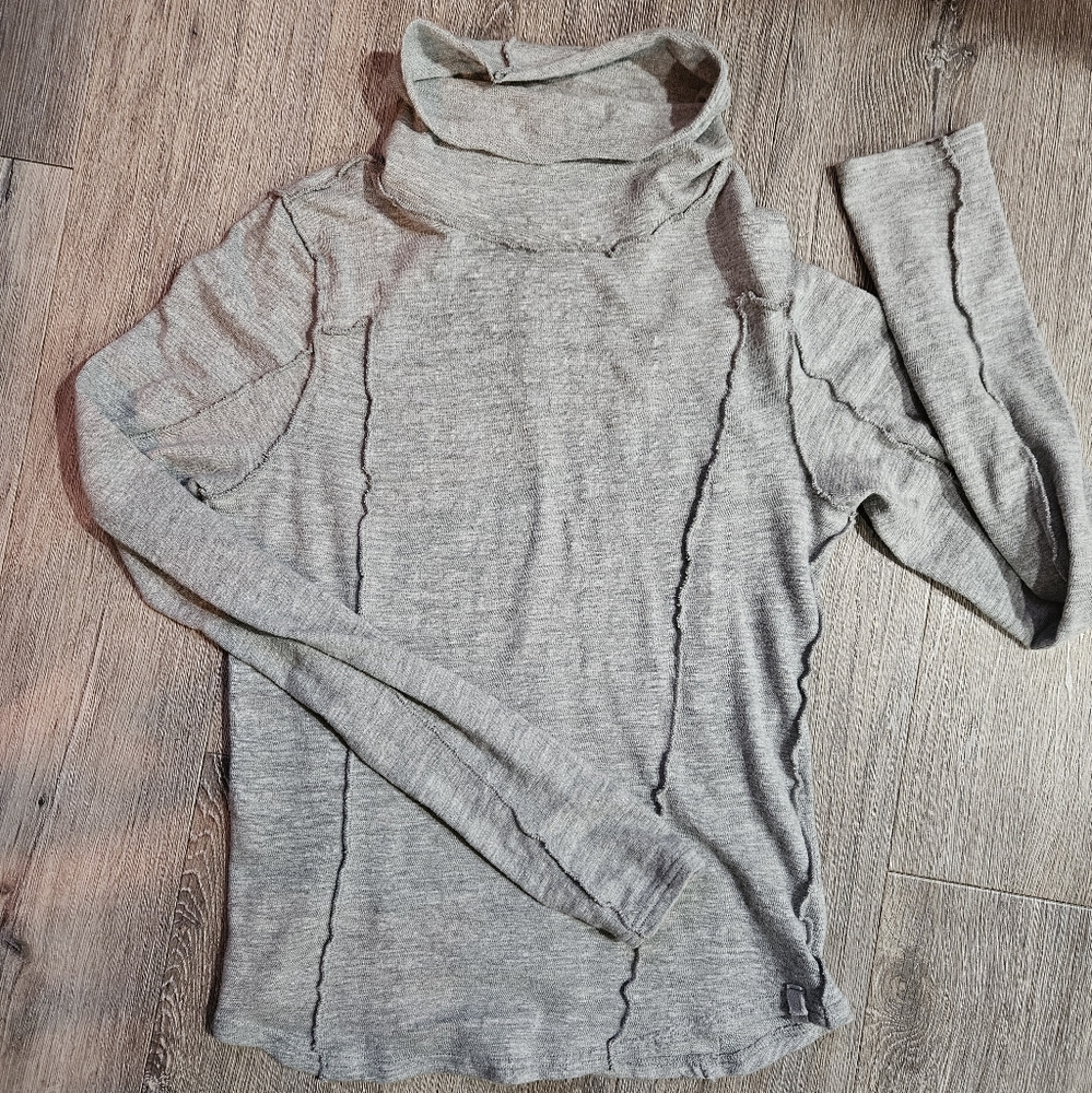 We the Free gray turtle neck